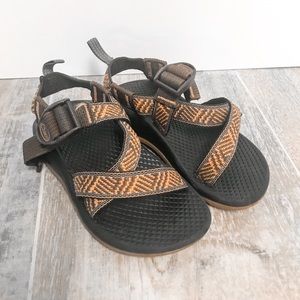 CHACO | Youth Brown and Orange Strappy Sandals 10